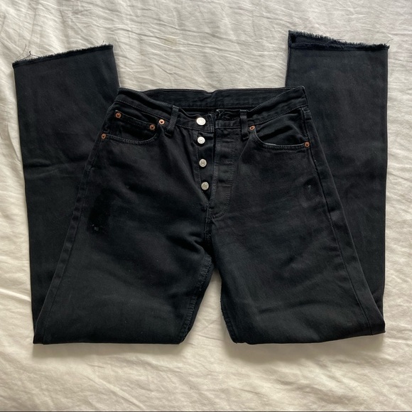 Vintage Black Distressed Levi’s - Picture 4 of 6